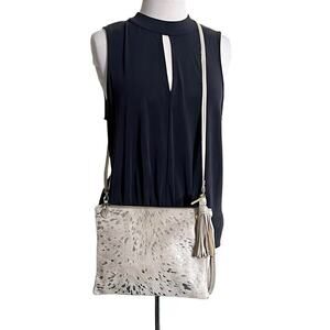 VASH Cream Cowhide Crossbody Clutch Bag Tassel Western Animal Print Hair Hide
